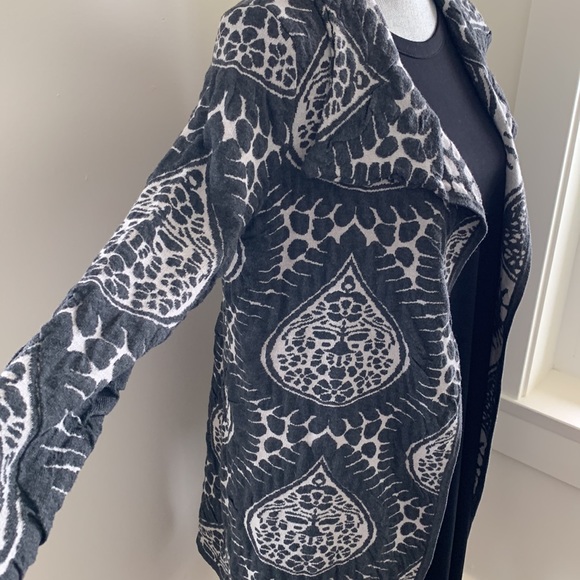 NWOT. Alison Sheri cardigan - Picture 10 of 10